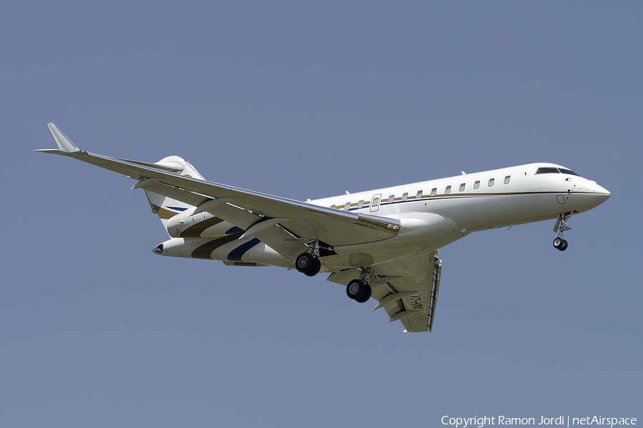 (Private) Bombardier BD-700-1A10 Global Express XRS (VT-HMA) | Photo 626798