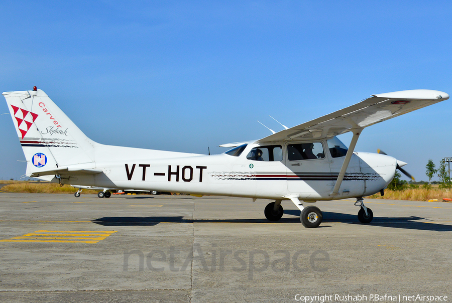 Carver Aviation Cessna 172R Skyhawk (VT-HOT) | Photo 38257