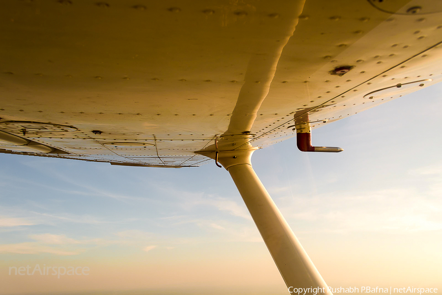 Carver Aviation Cessna 172R Skyhawk (VT-HOT) | Photo 38227