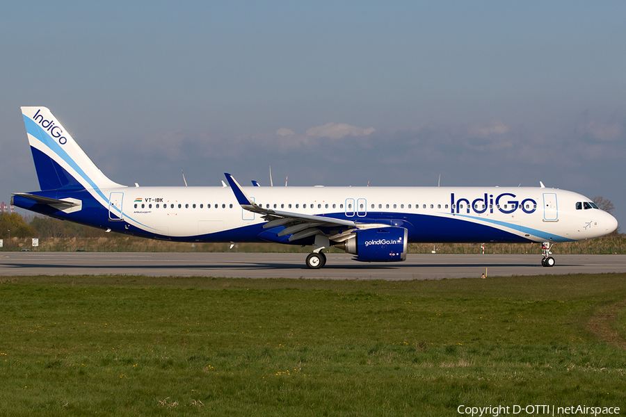 IndiGo Airbus A321-251NX (VT-IBK) | Photo 564206