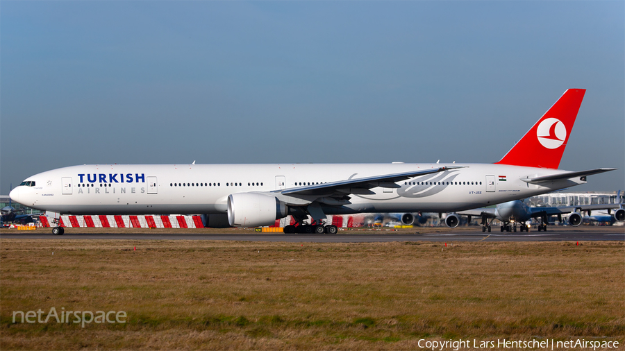 Turkish Airlines (Jet Airways) Boeing 777-35R(ER) (VT-JEE) | Photo 422329