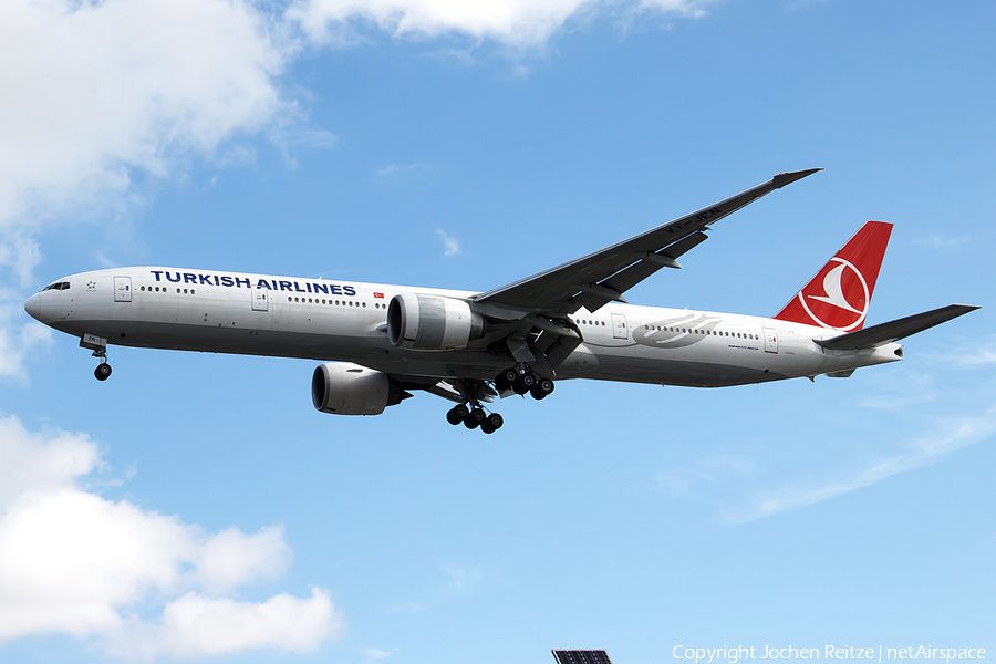 Turkish Airlines Boeing 777-35R(ER) (VT-JEN) | Photo 50378