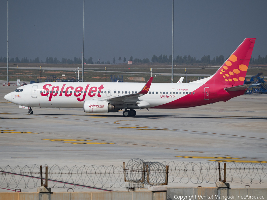 SpiceJet Boeing 737-8GJ (VT-SGH) | Photo 149090