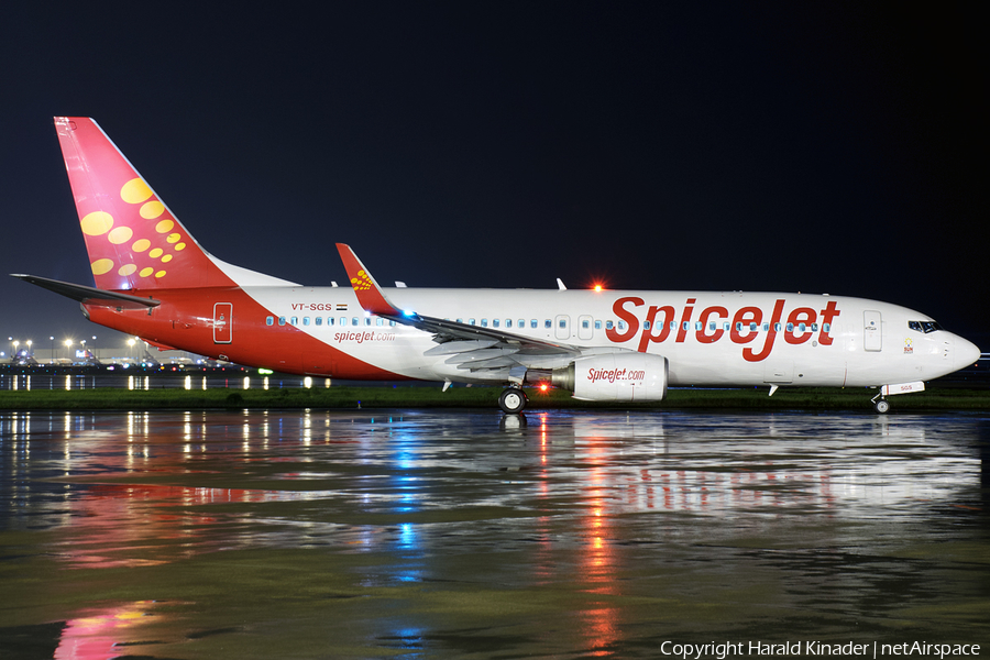 SpiceJet Boeing 737-8Q8 (VT-SGS) | Photo 305172