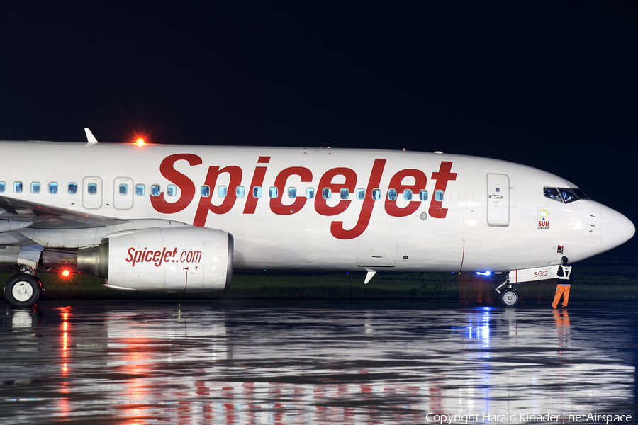 SpiceJet Boeing 737-8Q8 (VT-SGS) | Photo 305173