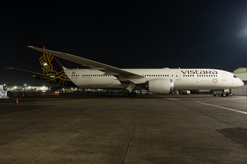 Vistara Boeing 787-9 Dreamliner (VT-TSH) at  Mumbai - Chhatrapati Shivaji International, India