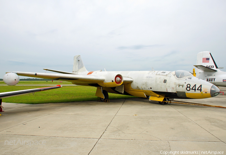 Royal Navy English Electric TT18 Canberra (WJ574) | Photo 76776