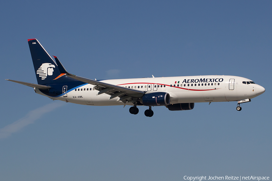 AeroMexico Boeing 737-852 (XA-AML) | Photo 105420