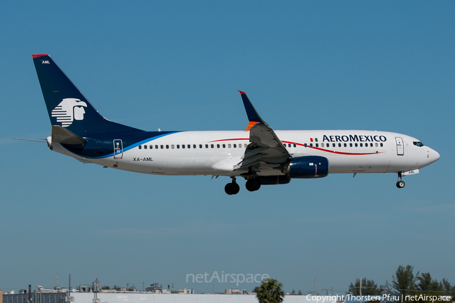 AeroMexico Boeing 737-852 (XA-AML) | Photo 137246