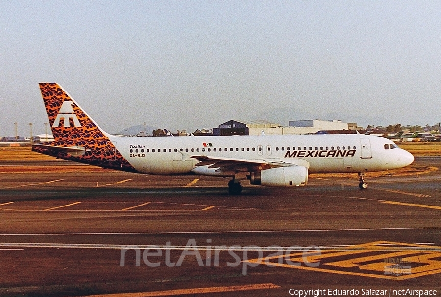 Mexicana Airbus A320-231 (XA-RJX) | Photo 426079