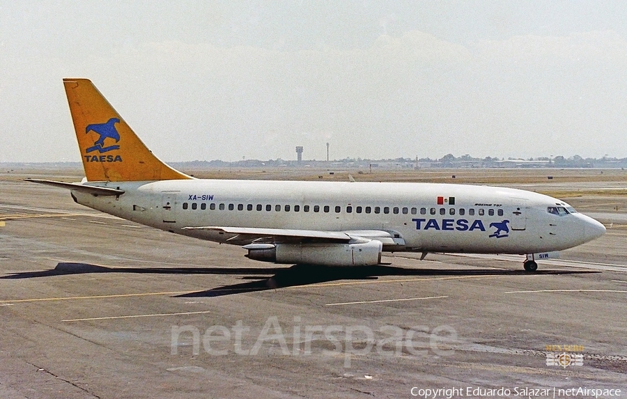 TAESA Lineas Aéreas Boeing 737-2T4(Adv) (XA-SIW) | Photo 531526