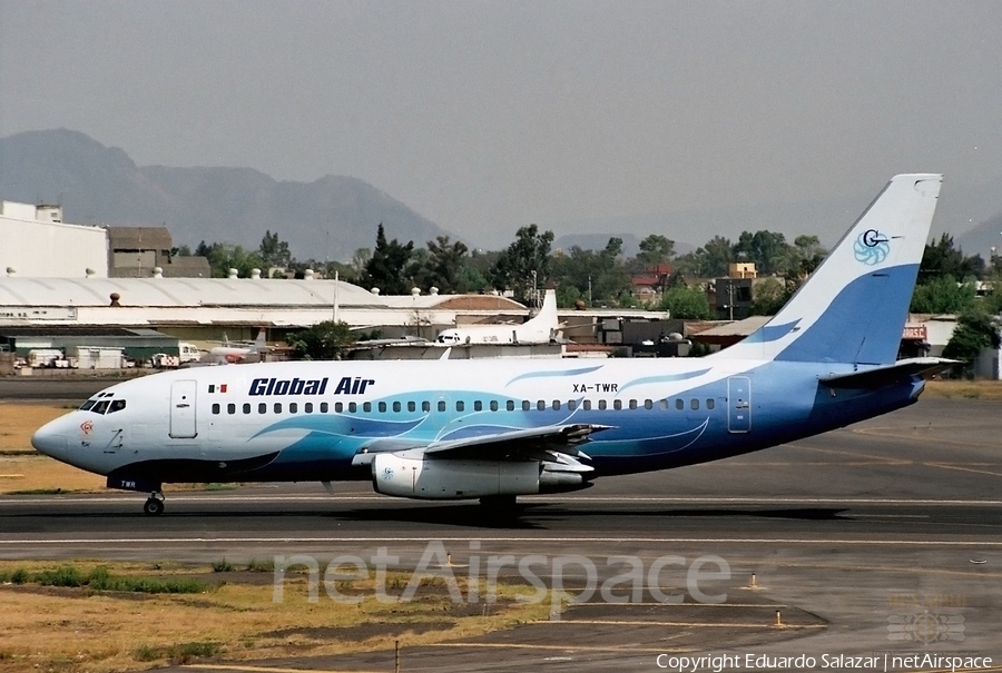 Global Air Boeing 737-2H4 (XA-TWR) | Photo 144279