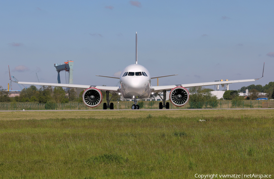 VivaAerobus Airbus A320-271N (XA-VIH) | Photo 320491