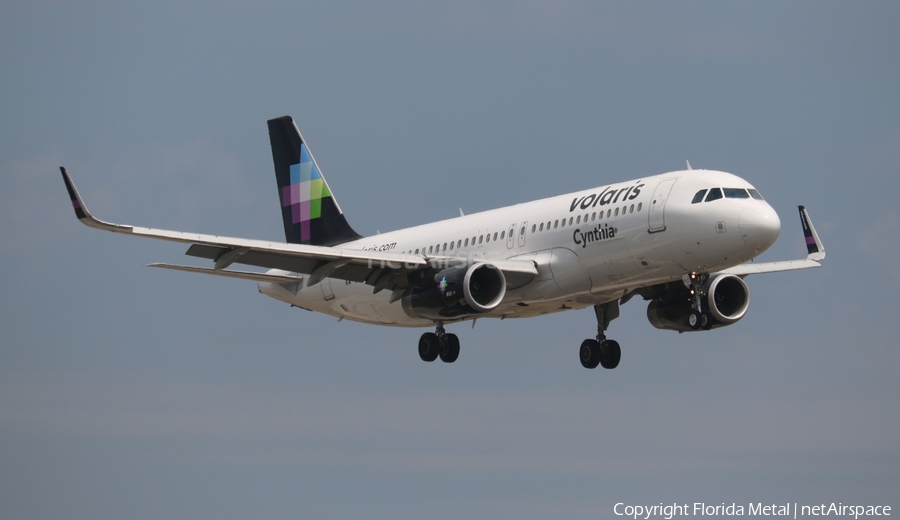 Volaris Airbus A320-233 (XA-VLC) | Photo 408496