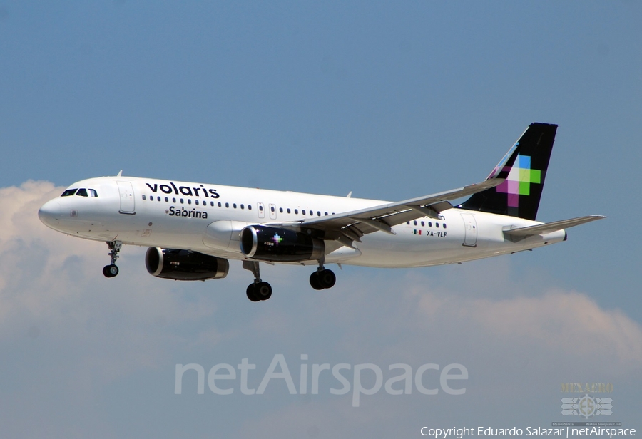 Volaris Airbus A320-233 (XA-VLF) | Photo 300796