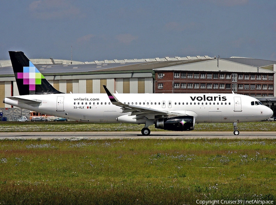 Volaris Airbus A320-233 (XA-VLK) | Photo 111801