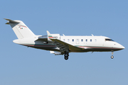 Mexican Government Bombardier CL-600-2B16 Challenger 605 (XB-NWD) at  Teterboro, United States