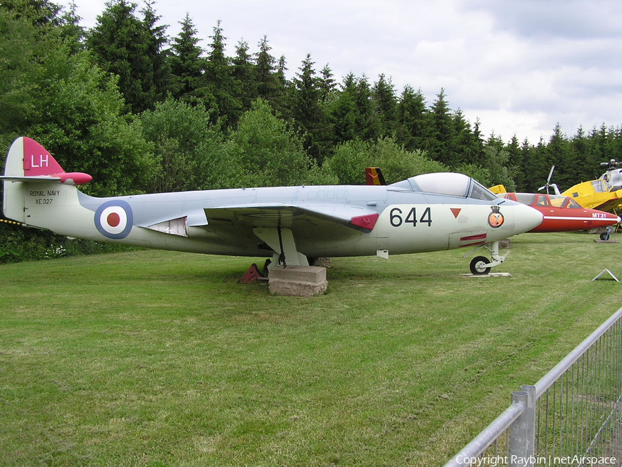 Royal Navy Hawker Sea Hawk FGA6 (XE327) | Photo 545905