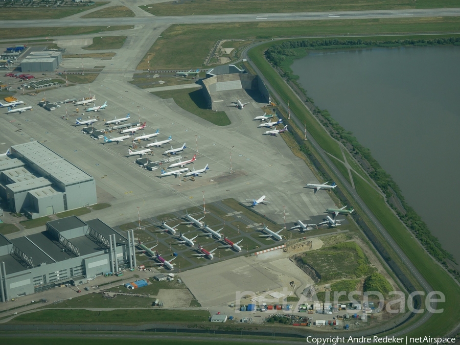Aviation photo 677537