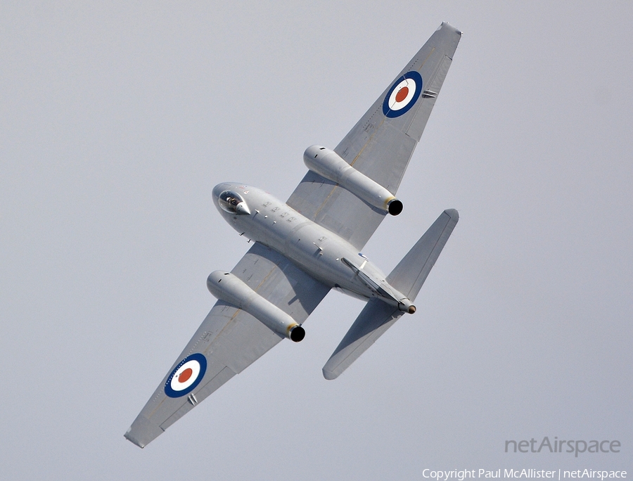 Mid Air Squadron English Electric Canberra PR9 (XH134) | Photo 56414
