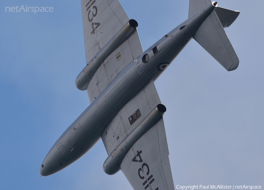 Mid Air Squadron English Electric Canberra PR9 (XH134) | Photo 56417