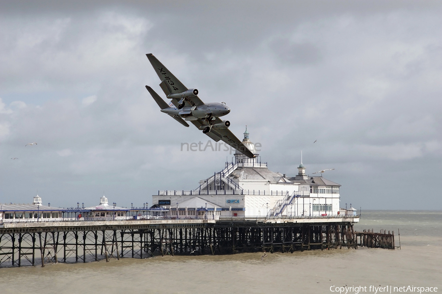 Mid Air Squadron English Electric Canberra PR9 (XH134) | Photo 66976