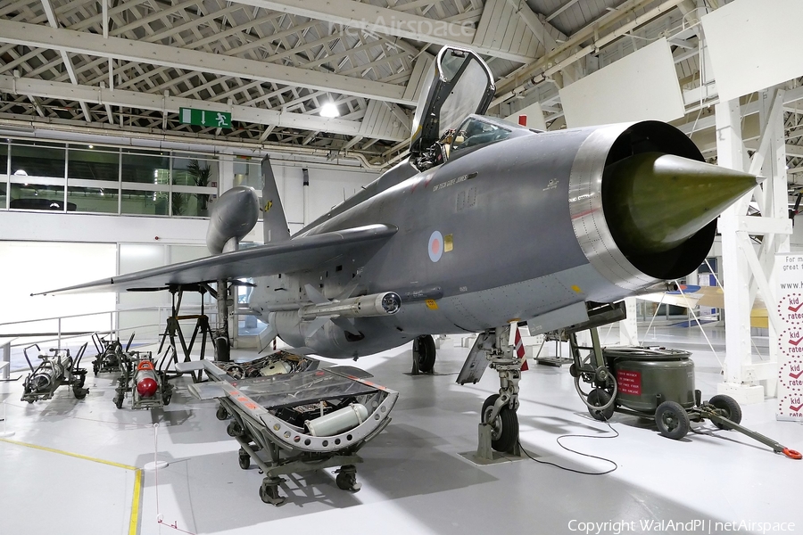Royal Air Force English Electric Lightning F6 (XS925) | Photo 441938