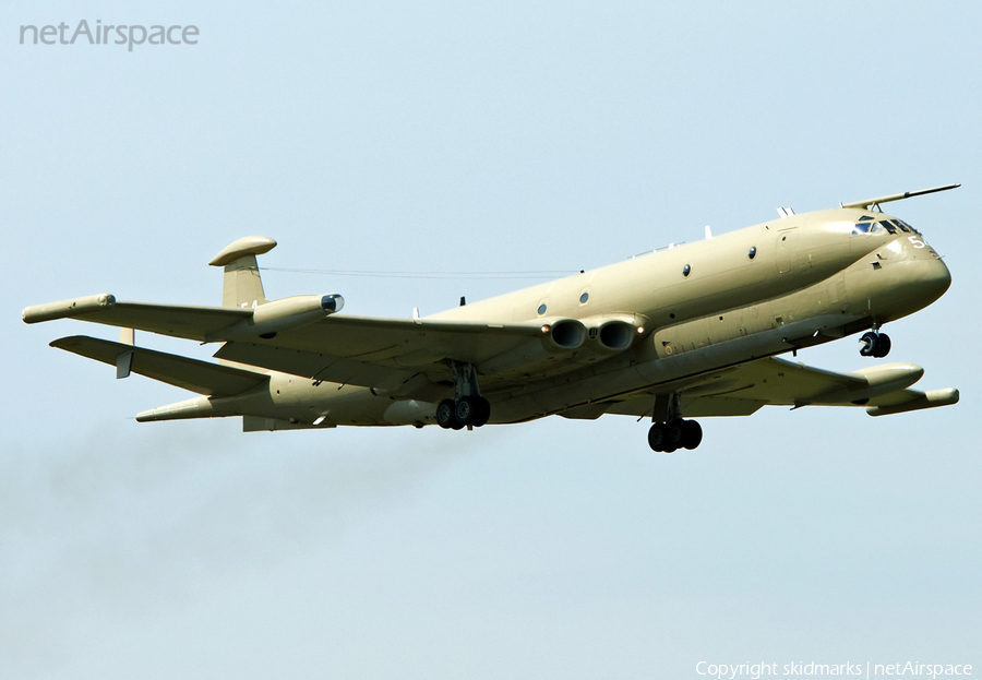 Royal Air Force BAe Systems Nimrod MR2 (XV254) | Photo 22075