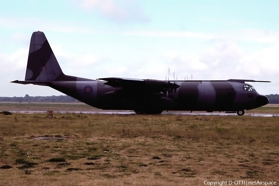 Royal Air Force Lockheed C-130K Hercules (XV305) | Photo 144307