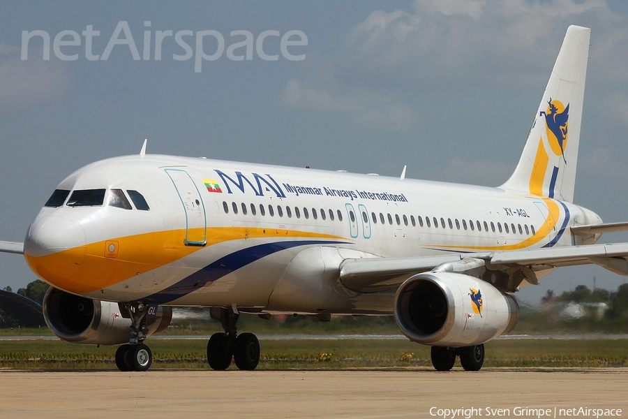 Myanmar Airways International Airbus A320-231 (XY-AGL) | Photo 22459