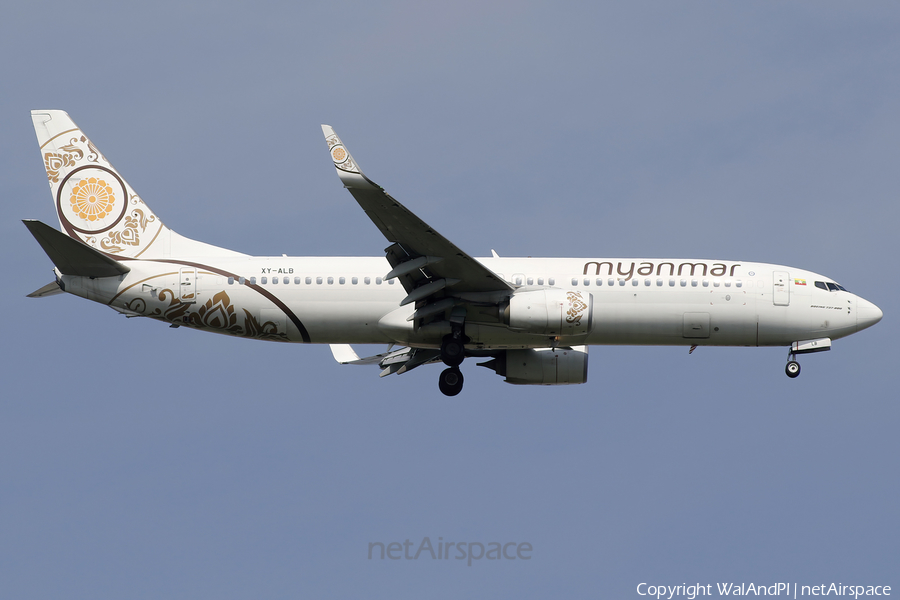 Myanmar National Airlines Boeing 737-86N (XY-ALB) | Photo 612848
