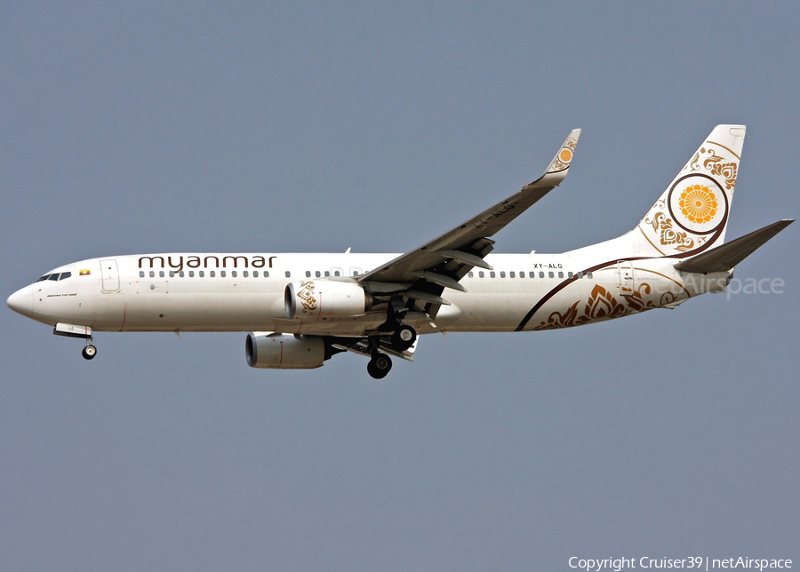 Myanmar National Airlines Boeing 737-86N (XY-ALG) | Photo 347460