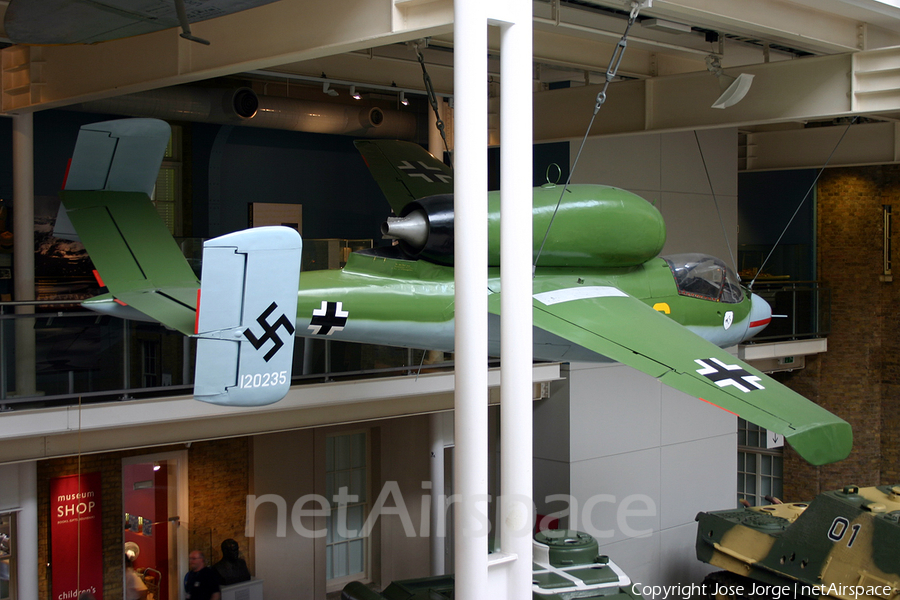 Luftwaffe Heinkel He 162 A-2 (YELLOW 6) | Photo 663958