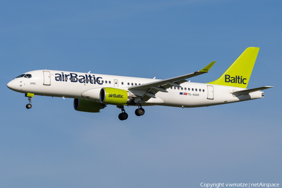 airBaltic Airbus A220-300 (YL-AAO) | Photo 635698