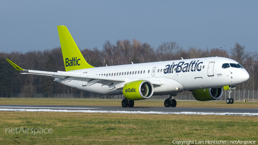 airBaltic Airbus A220-300 (YL-AAO) | Photo 420915