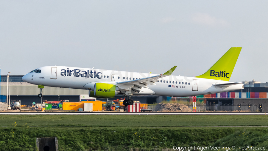 airBaltic Airbus A220-300 (YL-AAP) | Photo 352391
