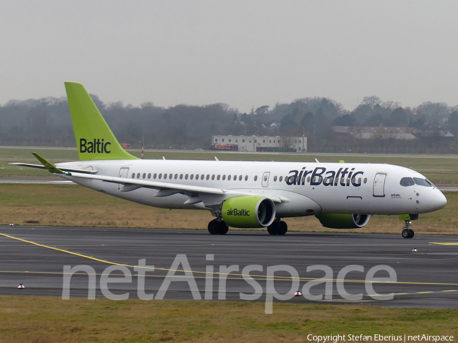 airBaltic Airbus A220-300 (YL-AAP) | Photo 484093