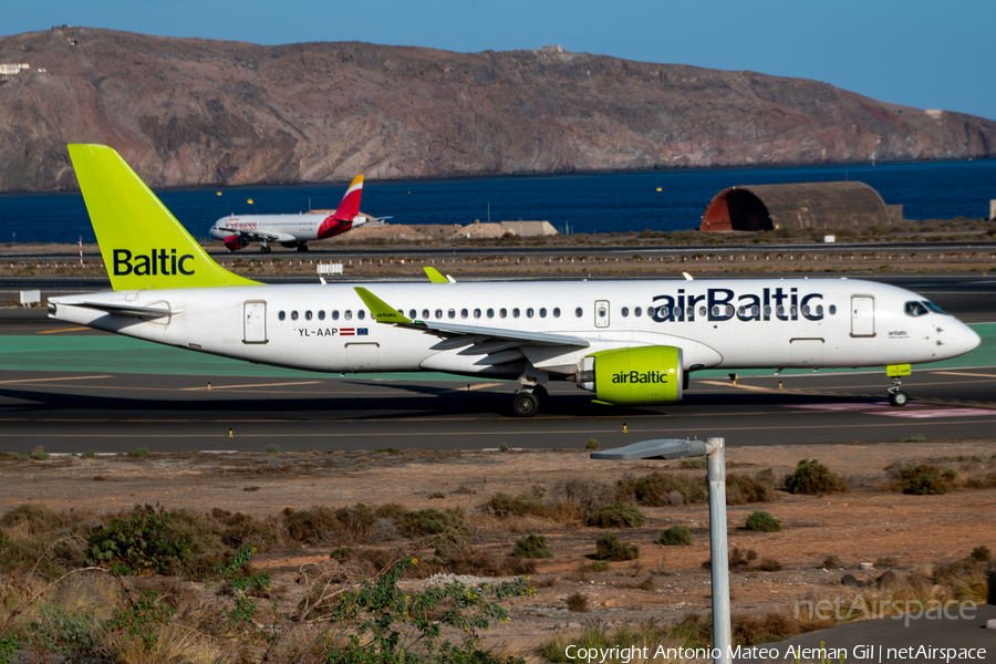 airBaltic Airbus A220-300 (YL-AAP) | Photo 657364