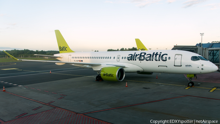 airBaltic Airbus A220-300 (YL-AAP) | Photo 395516