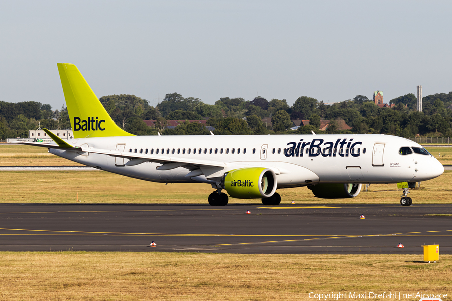 airBaltic Airbus A220-300 (YL-AAQ) | Photo 513969