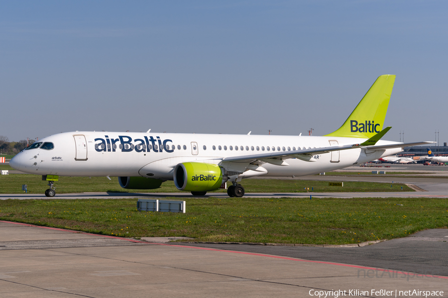 airBaltic Airbus A220-300 (YL-AAR) | Photo 565592