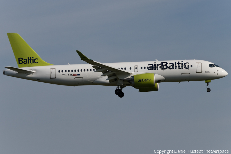 airBaltic Airbus A220-300 (YL-AAS) | Photo 410936