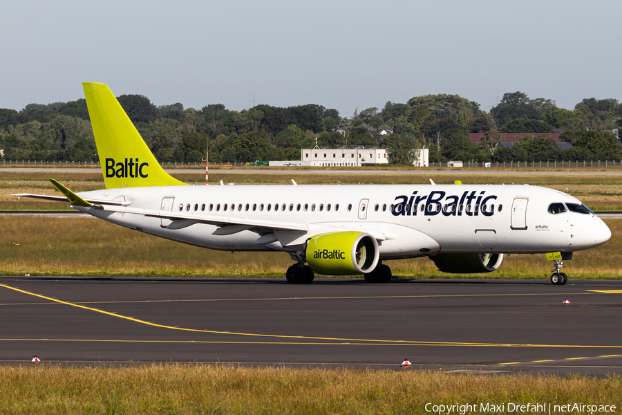 airBaltic Airbus A220-300 (YL-AAT) | Photo 512203