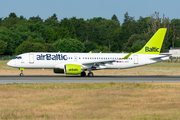airBaltic Airbus A220-300 (YL-AAT) at  Hamburg - Fuhlsbuettel (Helmut Schmidt), Germany