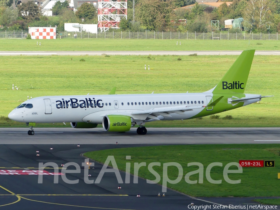 airBaltic Airbus A220-300 (YL-AAV) | Photo 595618