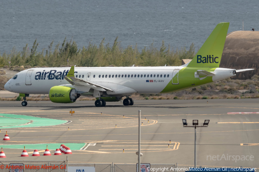airBaltic Airbus A220-300 (YL-AAV) | Photo 666370