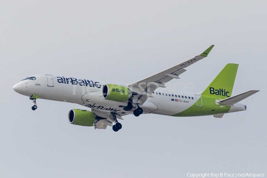 airBaltic Airbus A220-300 (YL-AAV) | Photo 653785