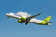 airBaltic Airbus A220-300 (YL-AAW) at  Hamburg - Fuhlsbuettel (Helmut Schmidt), Germany