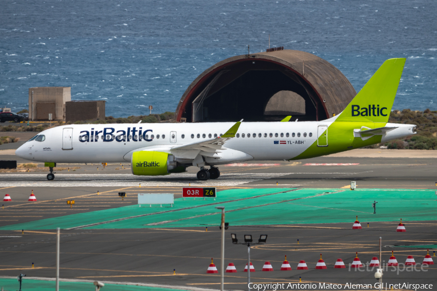 airBaltic Airbus A220-300 (YL-ABH) | Photo 617467