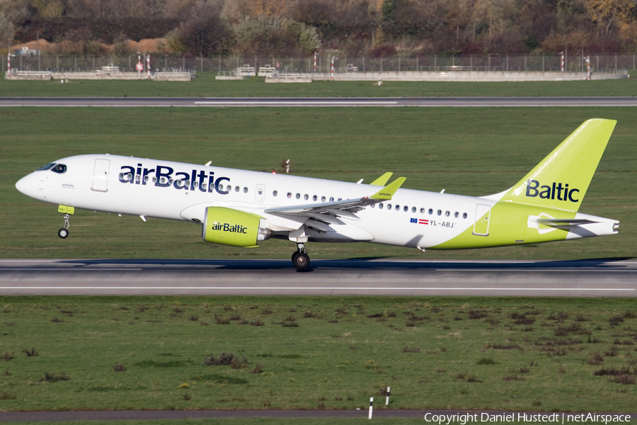 airBaltic Airbus A220-300 (YL-ABJ) | Photo 609160